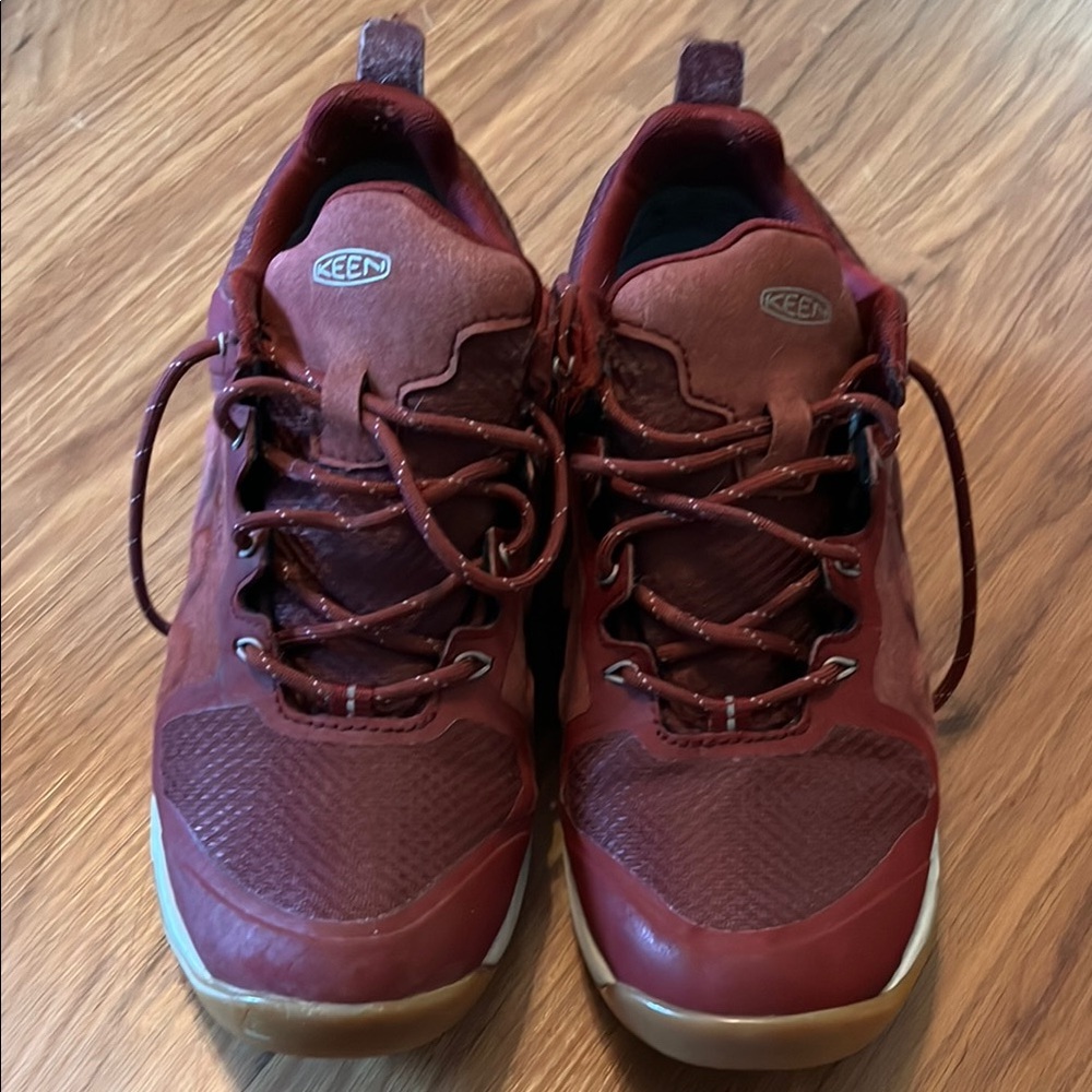 Keen Red Athletic Shoes with Cushioned Sole